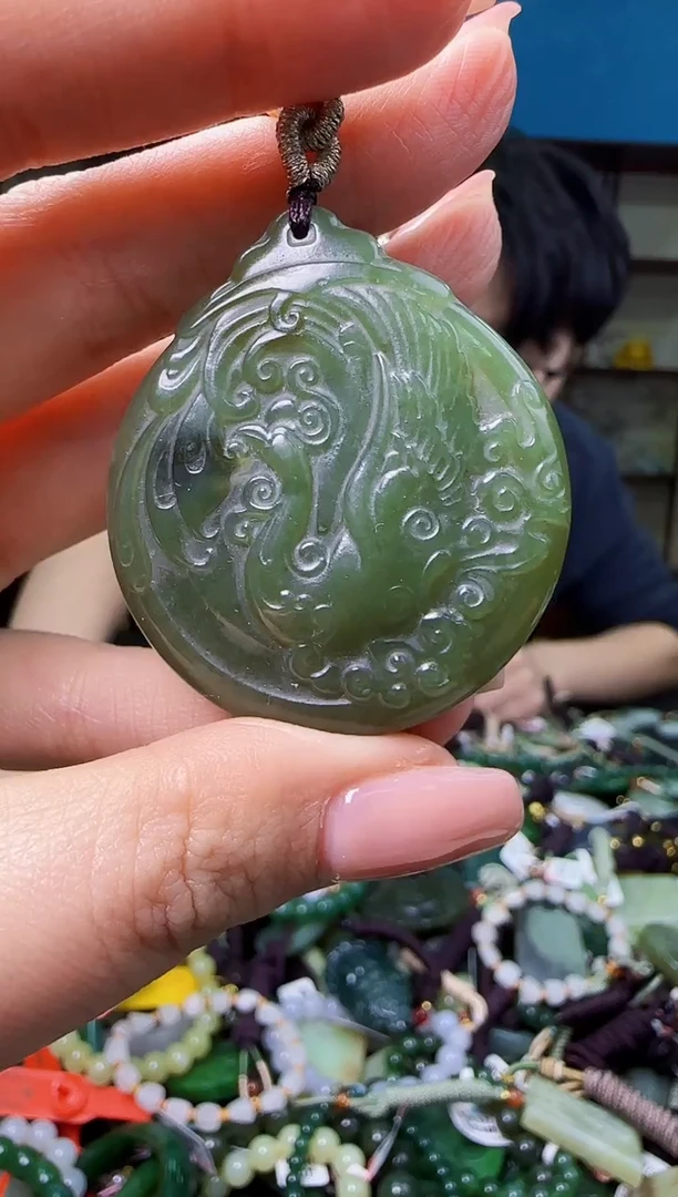 颈饰未镶嵌和田玉1