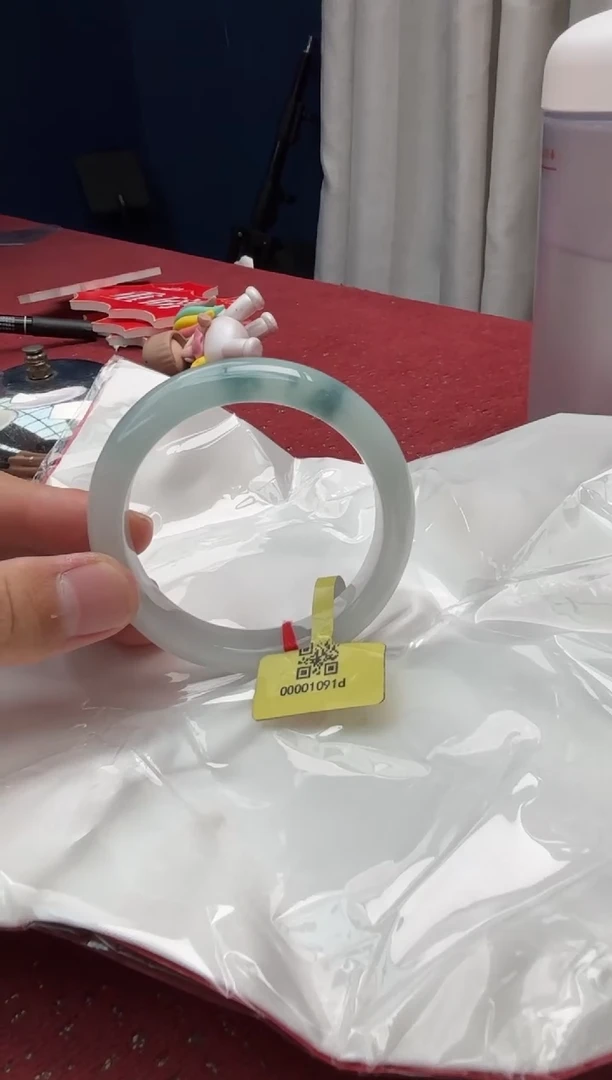 未镶嵌手镯翡翠翡翠手镯1