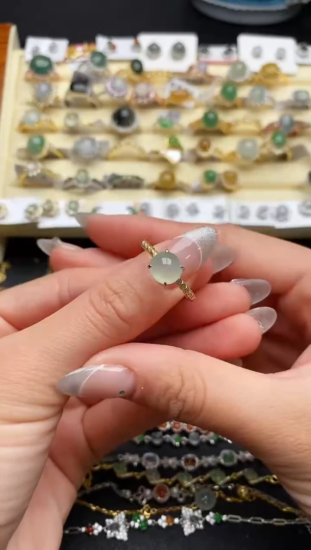 【闪购商品】翡翠戒指银S925镶嵌66666666+6