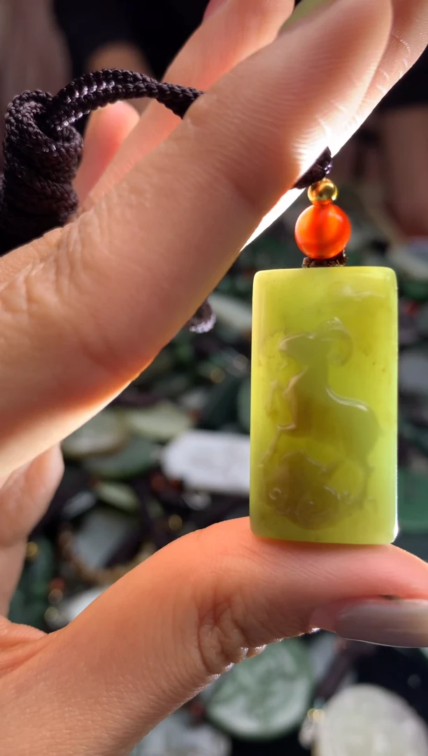 颈饰未镶嵌和田玉1