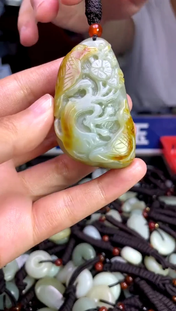 未镶嵌和田玉挂件1