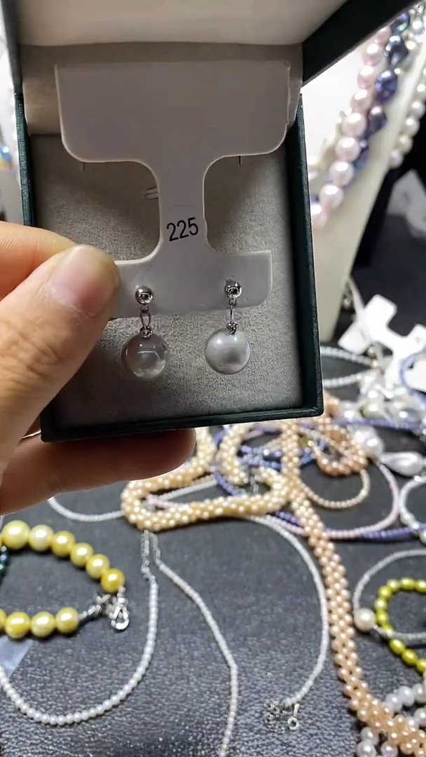 颈饰未镶嵌淡水珍珠耳饰