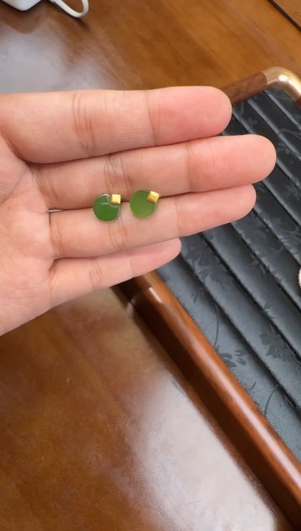 颈饰18K金镶嵌和田玉33-105-1.4多样性拍一发一