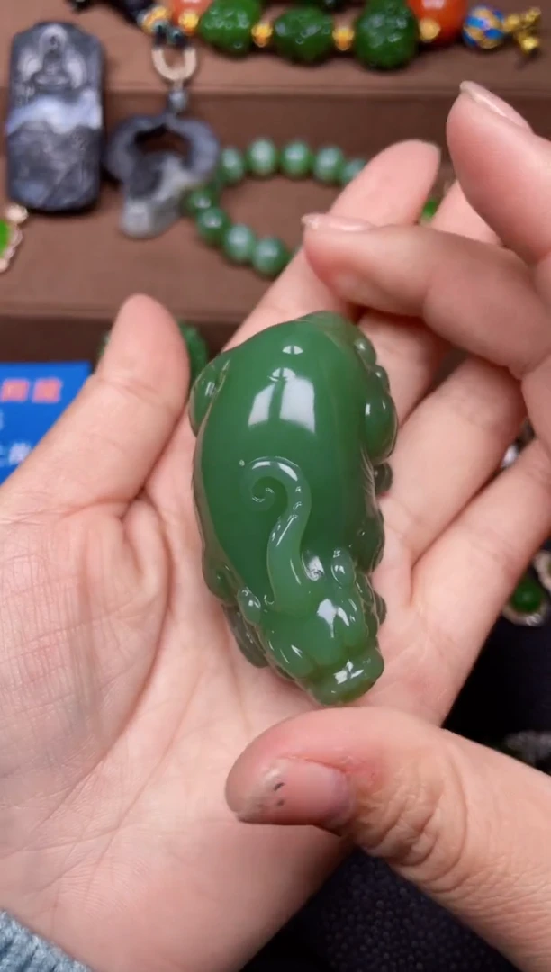 颈饰未镶嵌和田玉F820