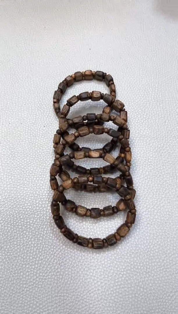 【闪购商品】沉香手串棋楠红金猊随型手牌小单圈多样性发其一