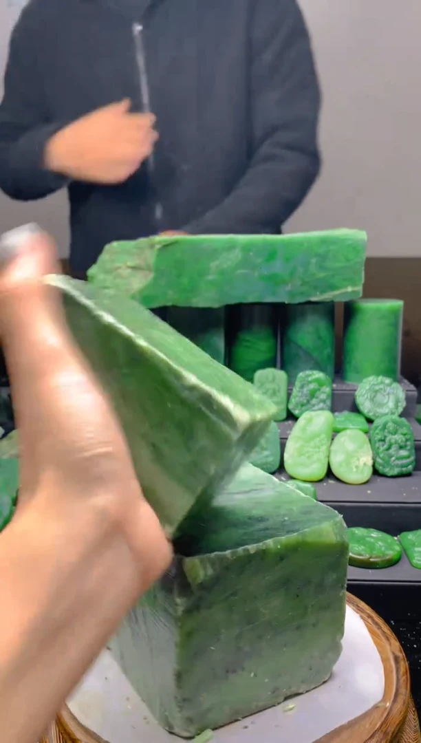 未镶嵌和田玉珠宝半成品1