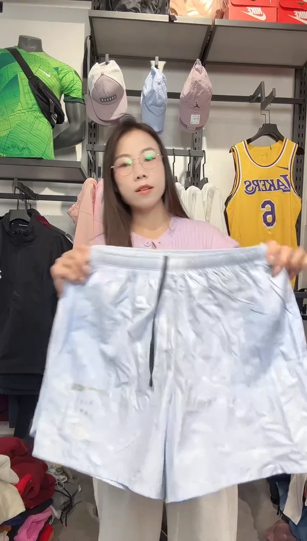 1090   编码 瑕疵款直播间过款为准 尺码  M