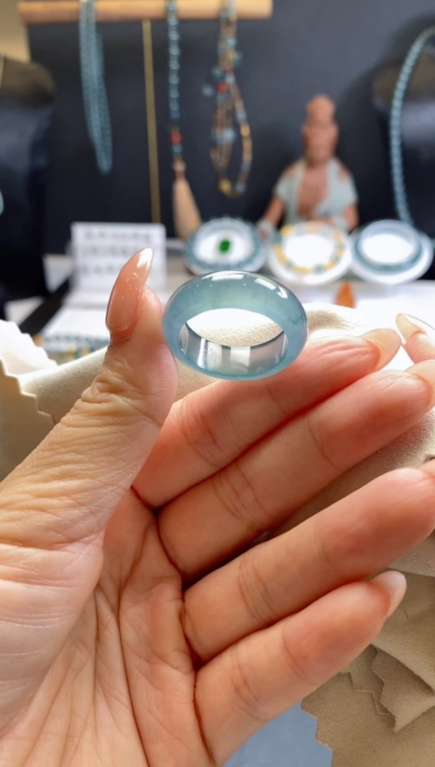 翡翠未镶嵌颈饰0013095063