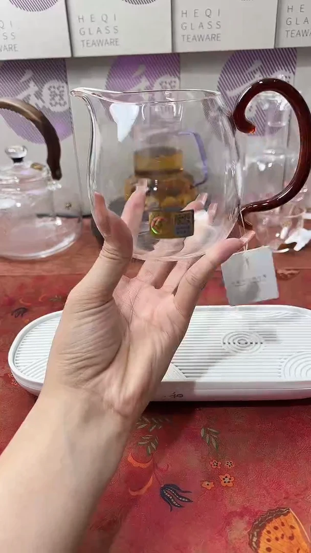 锦然琥珀。。。。。。。。。。