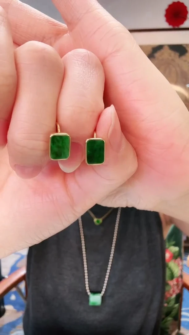 【闪购商品】翡翠颈饰银S925镶嵌圆弧耳饰/