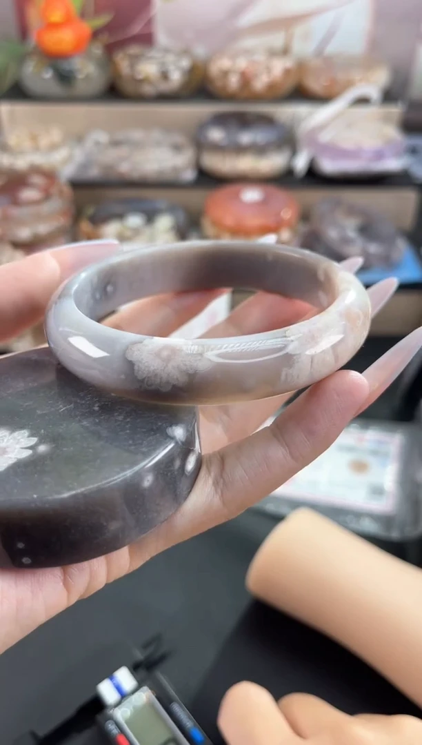 未镶嵌手镯石英质玉61