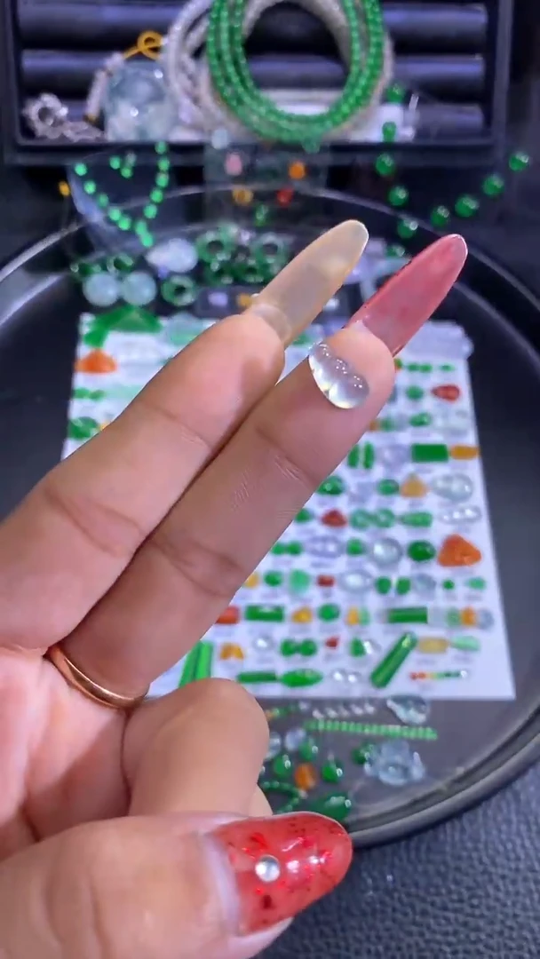 未镶嵌挂件翡翠豆子