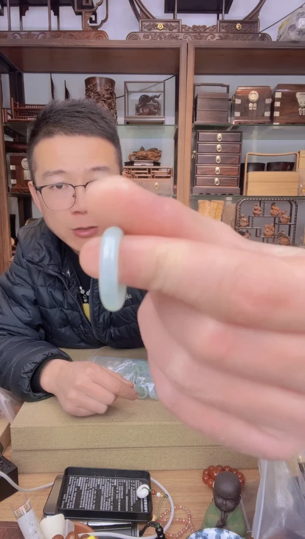 【闪购商品】乌木类书架481翠18戒指