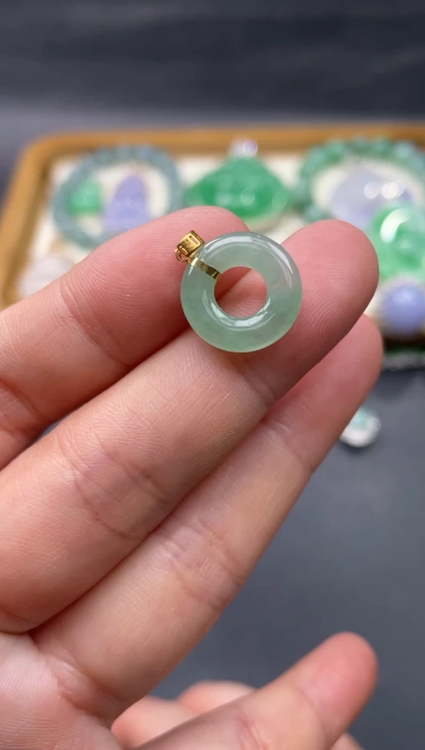 【闪购商品】翡翠颈饰18K金镶嵌47........