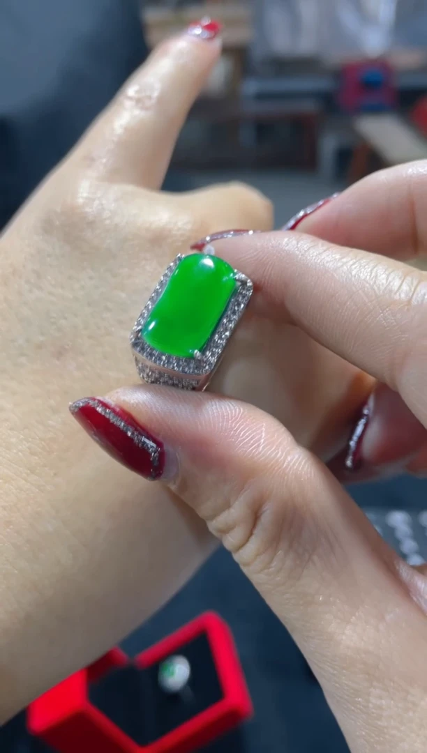 【闪购商品】定制翡翠未镶嵌天然A货翡翠假一罚四（多样性）