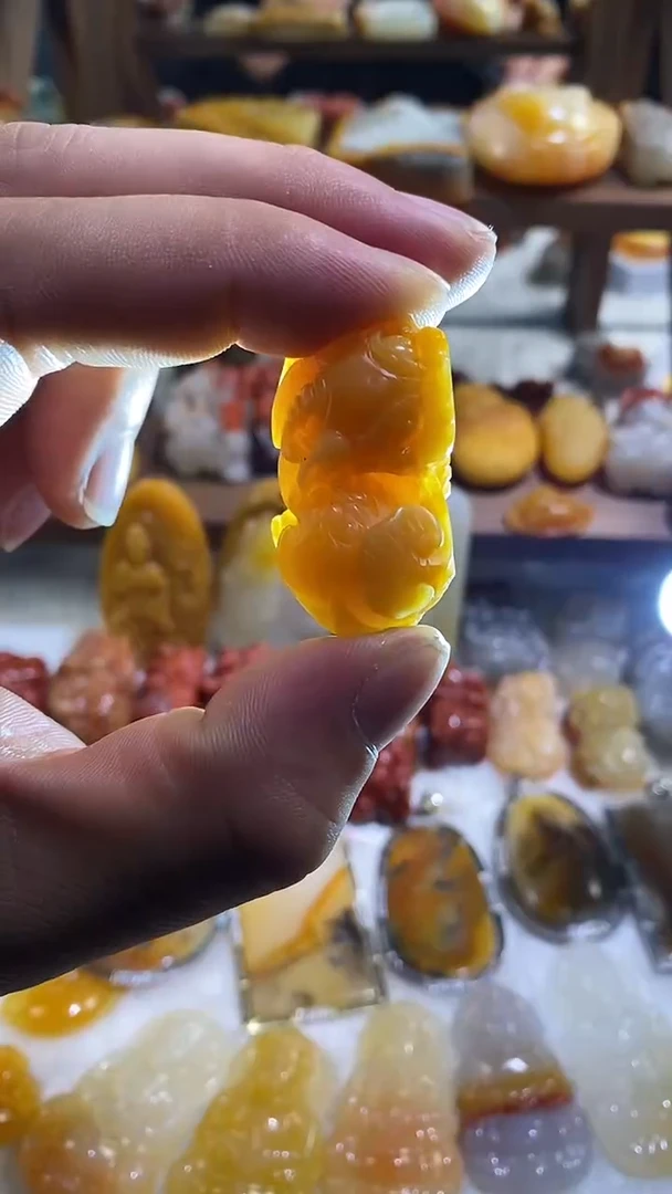 未镶嵌石英质玉（黄龙玉）吊坠(不含链)黄龙玉貔貅