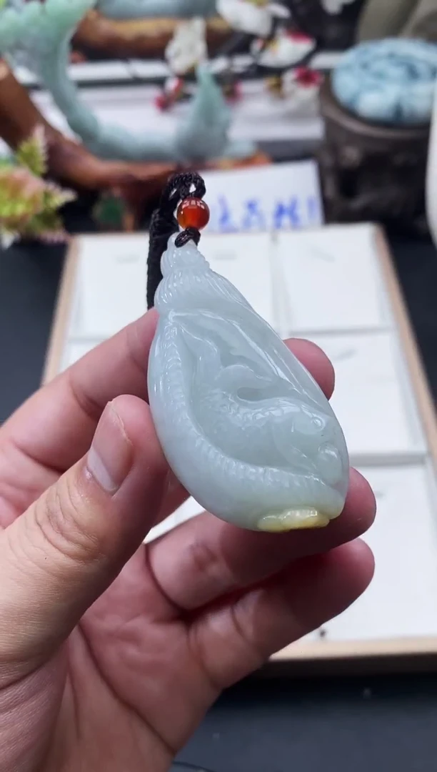 翡翠未镶嵌颈饰天然缅甸A货翡翠
