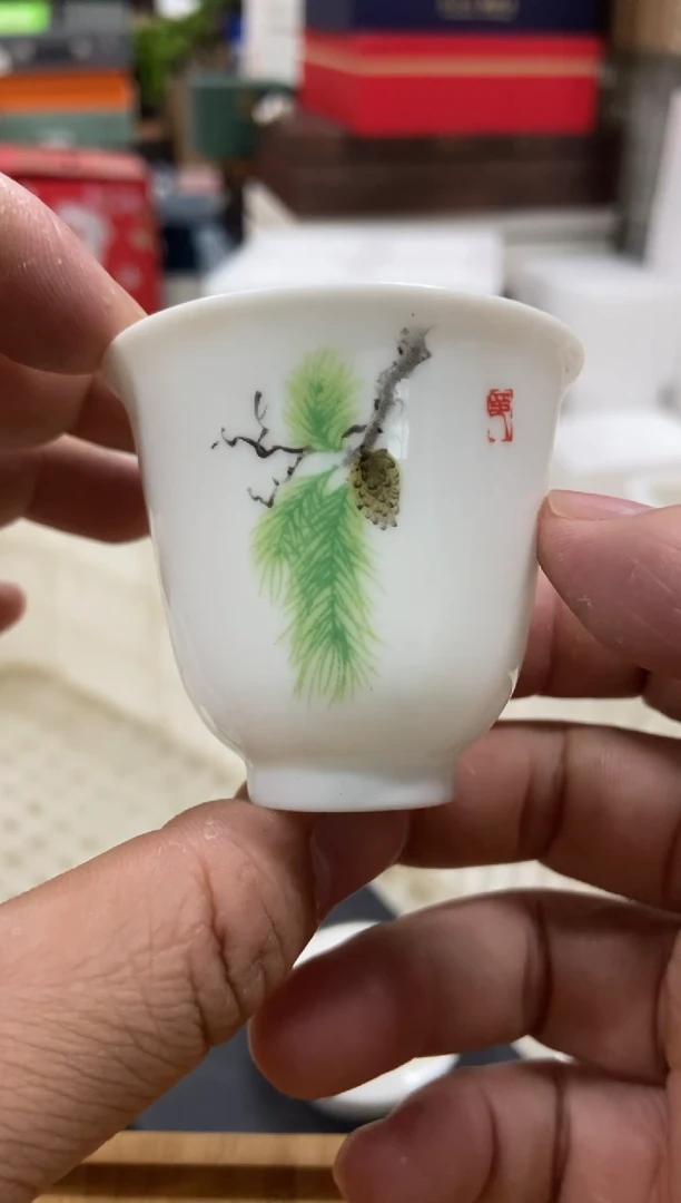 无运费险有瑕疵的摄影的产品有使用过的痕迹有点脏介意勿拍