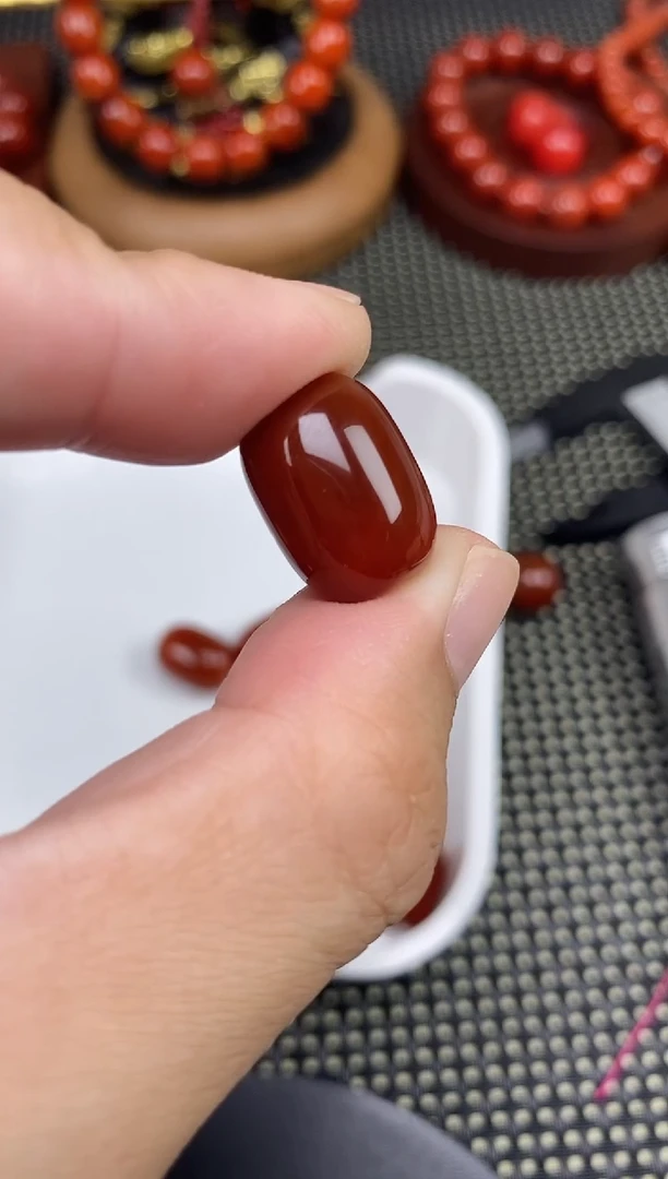 未镶嵌南红玛瑙珠宝半成品冰飘桶珠