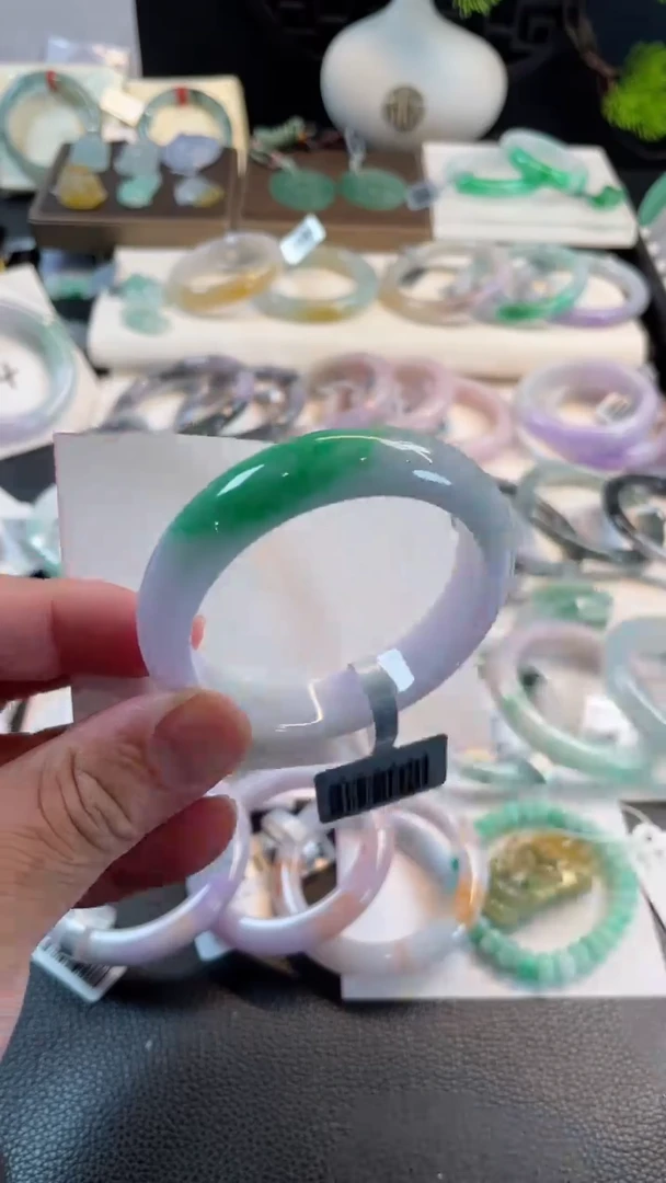 未镶嵌手镯翡翠53.5正圈 有纹