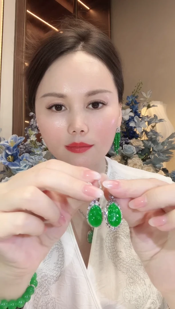 翡翠18K金镶嵌吊坠(不含链)C85 多样性发货一件