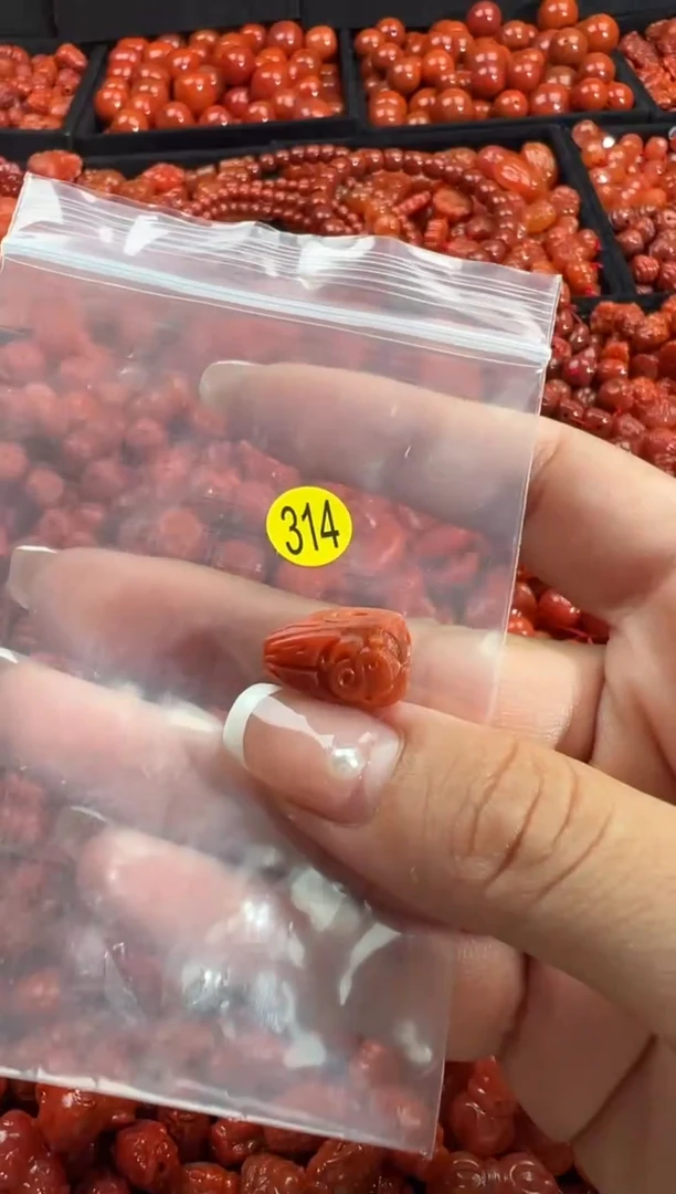 颈饰未镶嵌南红玛瑙2