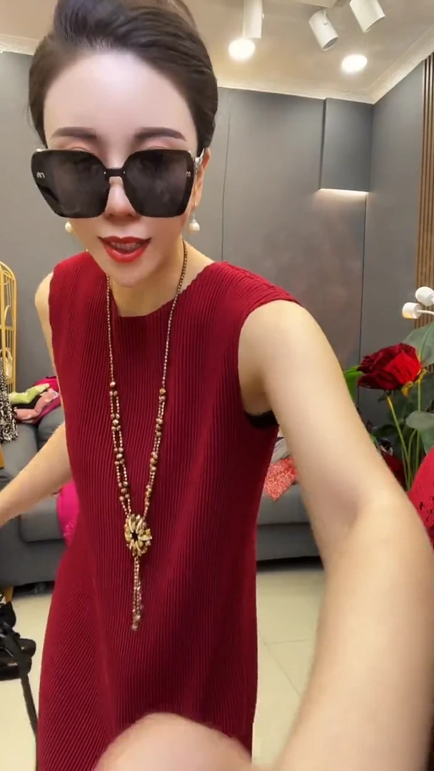 聚酯纤维（涤纶）红色 镂空单裙子