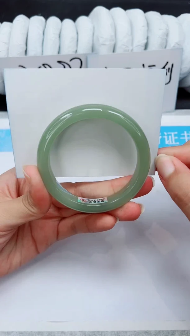 未镶嵌手镯石英质玉D140-55.7