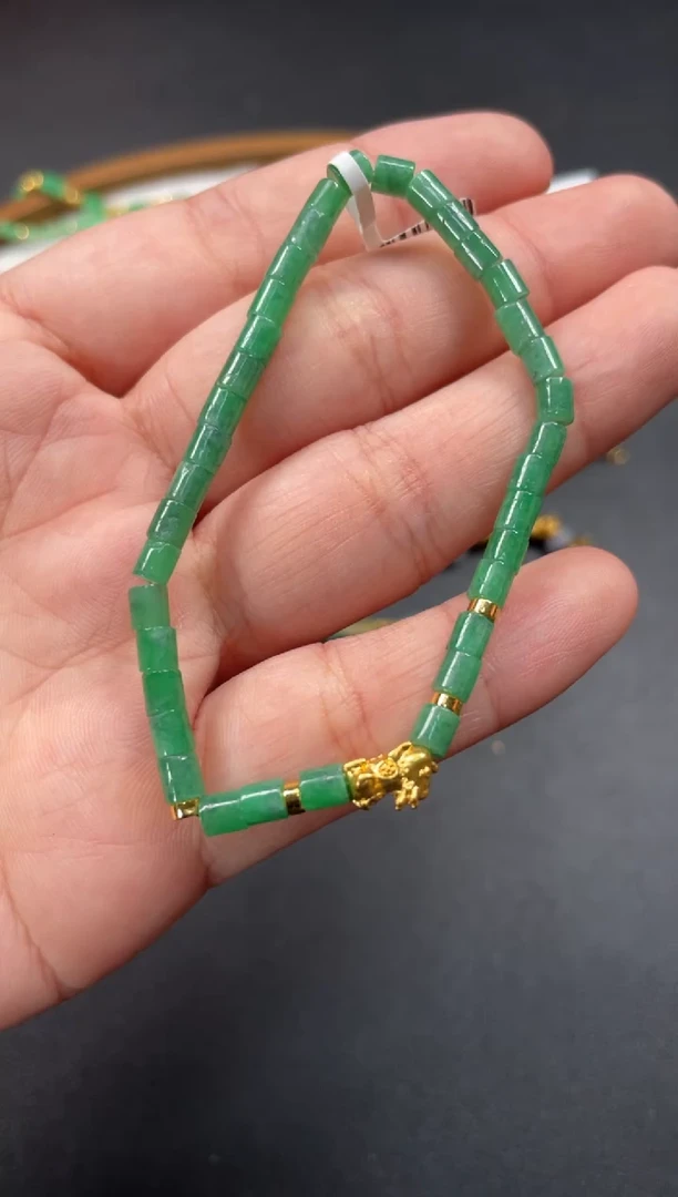 套链足金镶嵌翡翠多样性  发货一条  P325