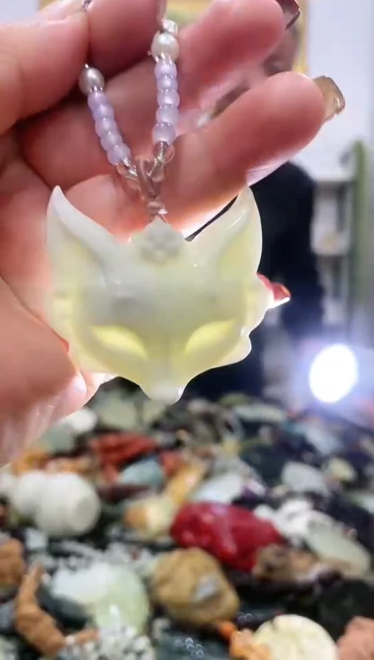 未镶嵌岫玉挂件