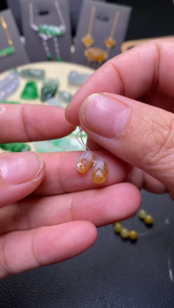 翡翠未镶嵌颈饰净货39408