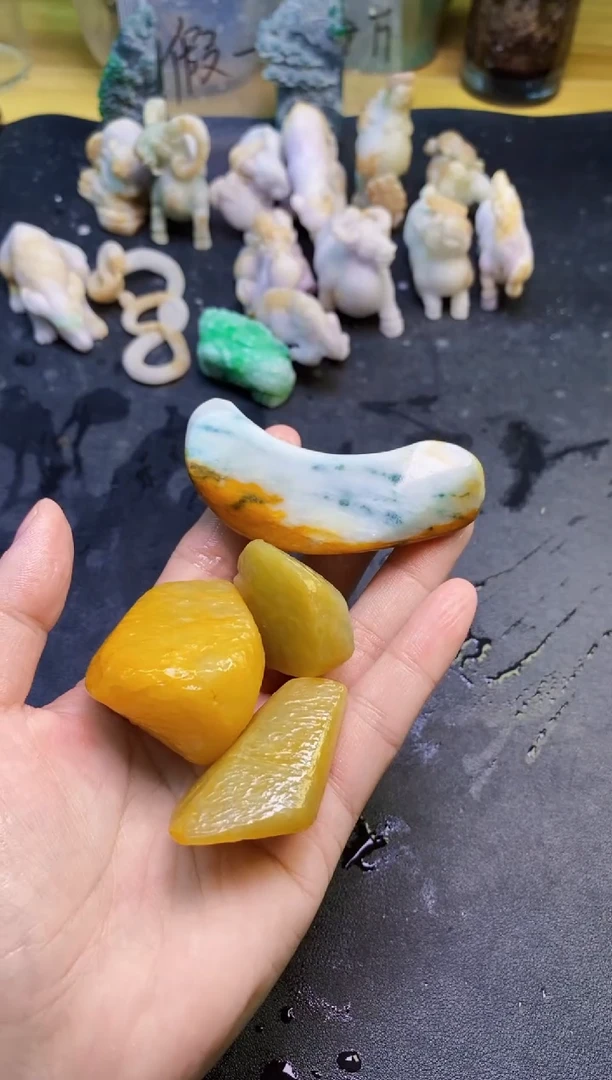 翡翠未镶嵌颈饰天然翡翠112