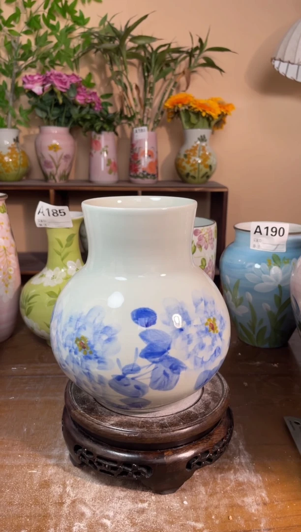 景德镇手绘陶瓷花瓶—无孔：高19*口10