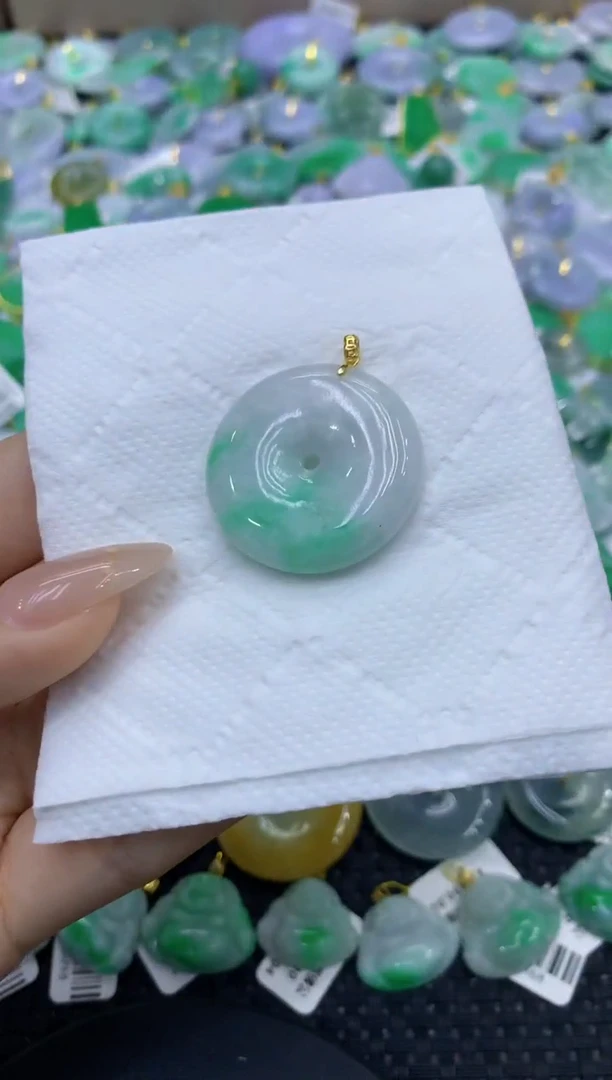 颈饰未镶嵌翡翠天然缅甸翡翠A货