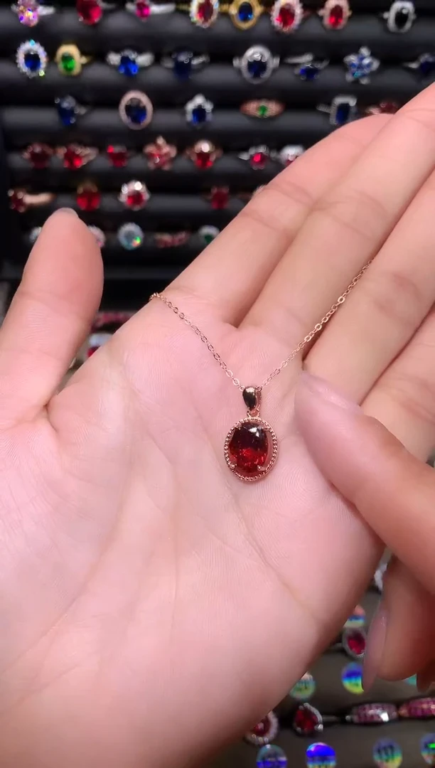 【闪购商品】石榴石吊坠(赠链)银S925镶嵌810