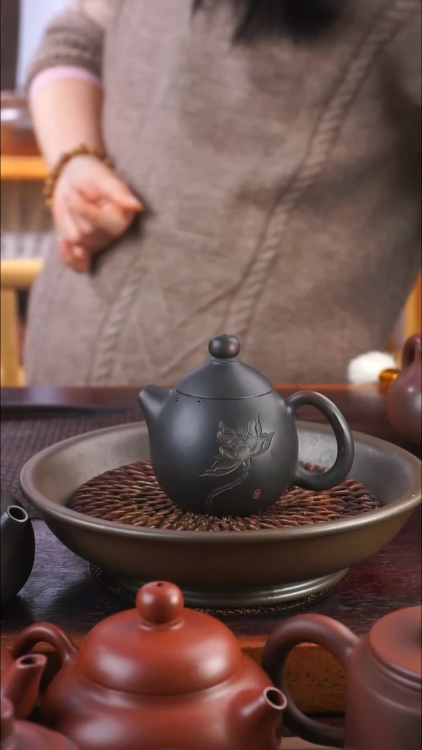 85毫升浮雕小龙胆单壶