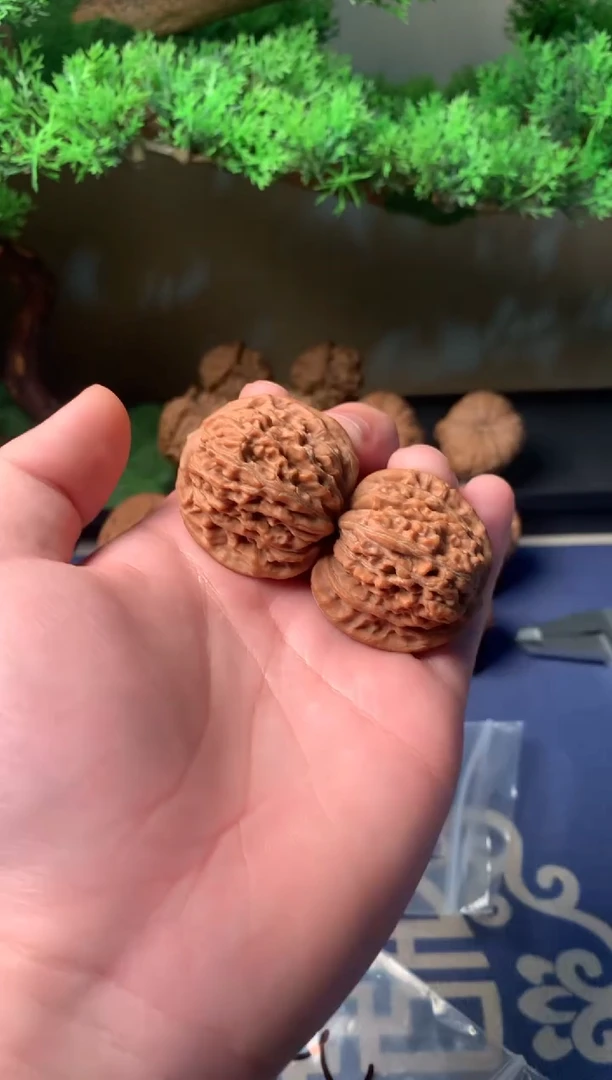 【闪购商品】文玩核桃把件39四座楼