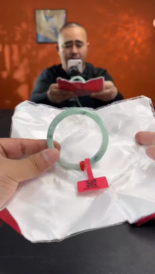 未镶嵌手镯翡翠9 55