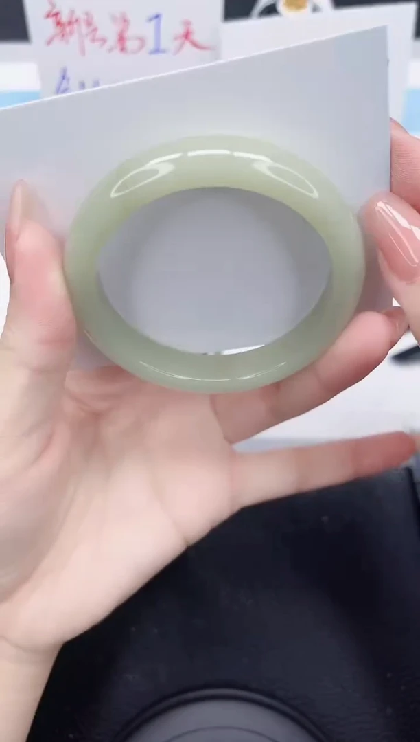 未镶嵌手镯石英质玉20-52.3