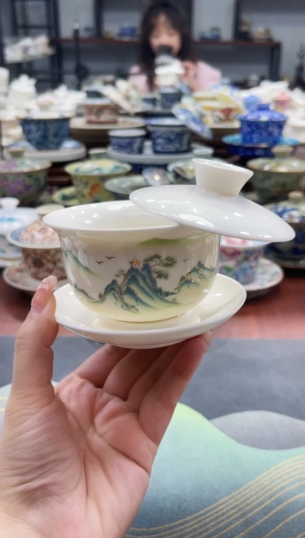 元宝绿山水悬停盖碗