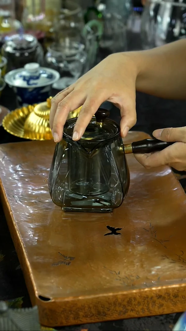 景德镇手绘瓷器放漏场