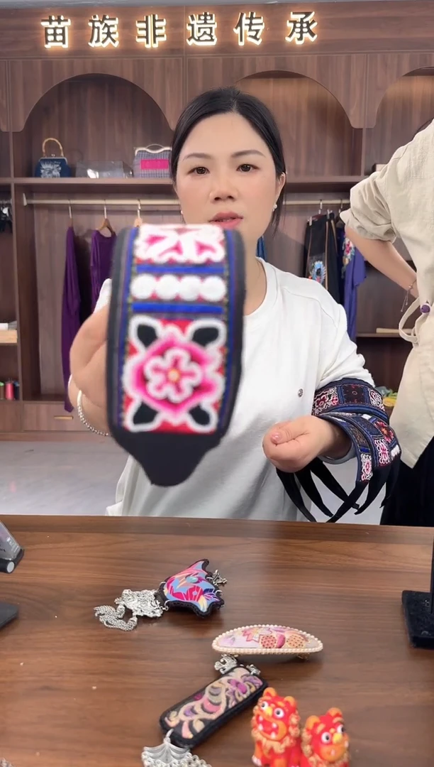 织绣扶光苗绣传承69