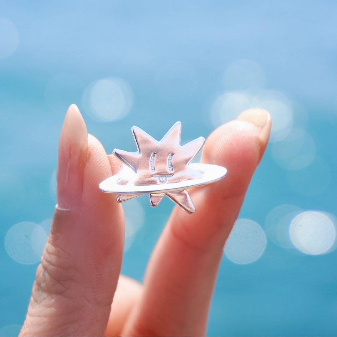 闪亮布灵布灵的戒指