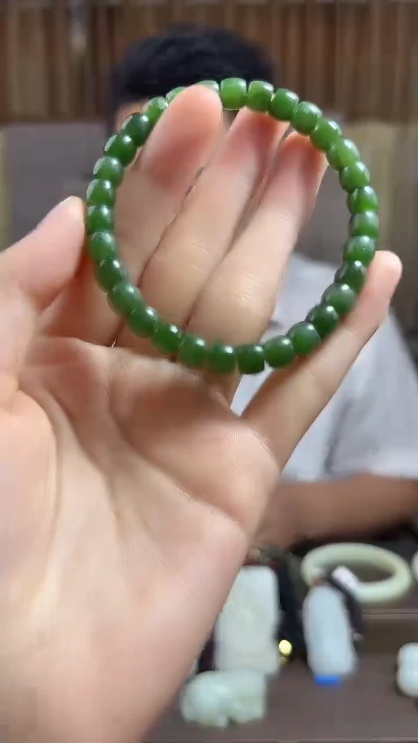 和田玉未镶嵌颈饰挂件