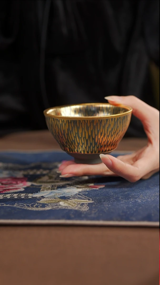 【闪购商品】鎏金小油滴杯鎏金小油滴杯