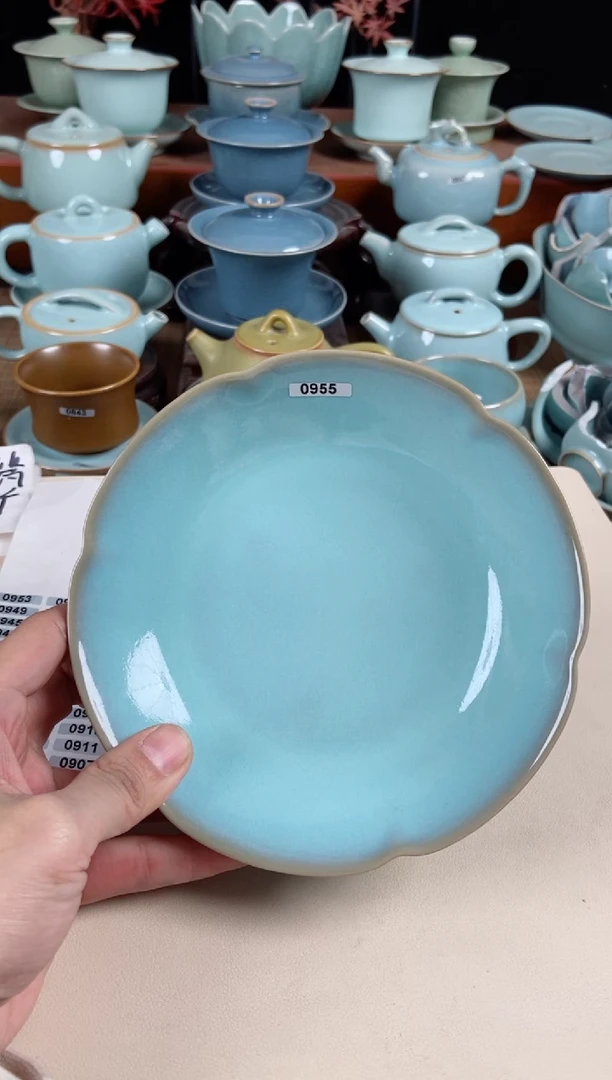 【闪购商品】其他955号微瑕天蓝盘子原泥胎纯手拉支钉烧
