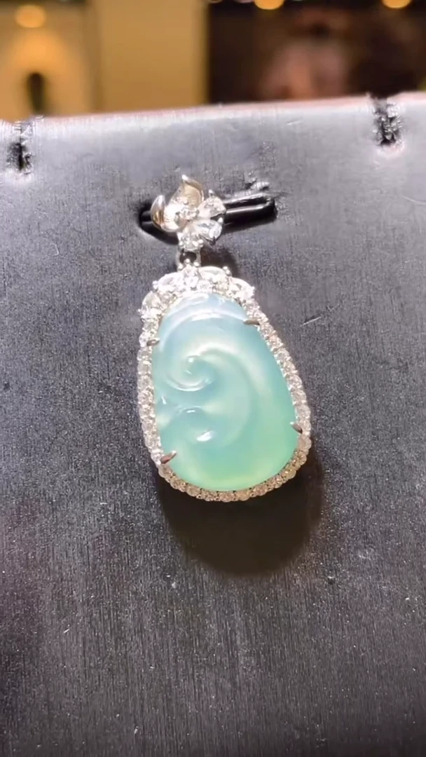 【闪购商品】翡翠颈饰未镶嵌天然A货翡翠A1