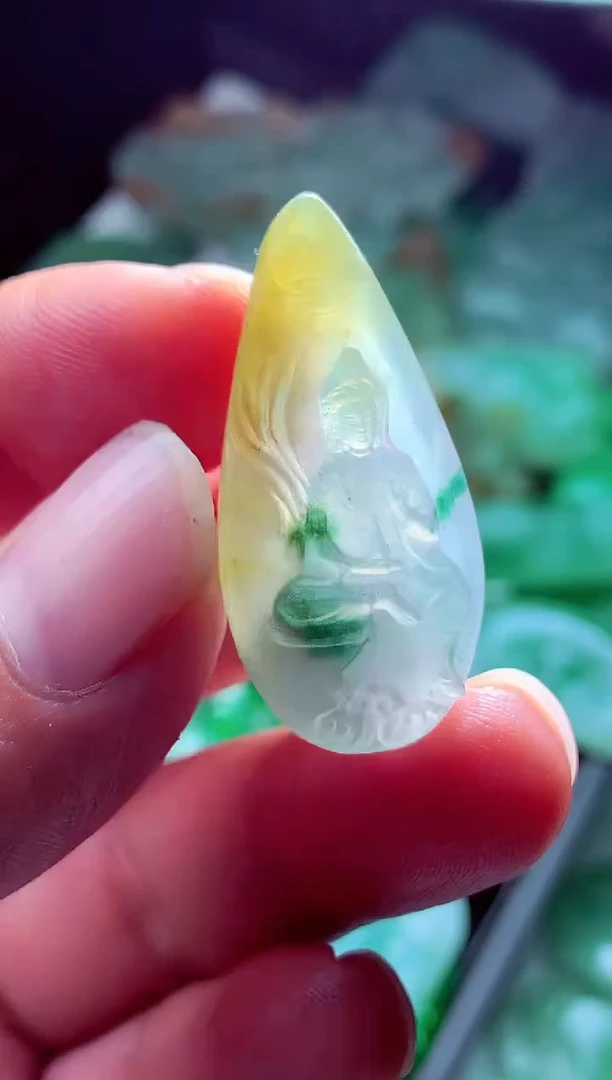 未镶嵌定制翡翠无*?翡翠毛货定制