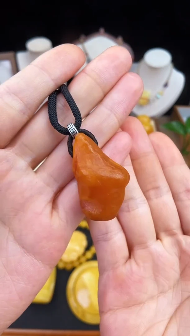 琥珀未镶嵌珠宝奇石柒月