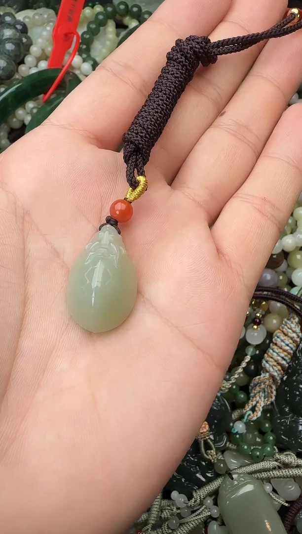 颈饰未镶嵌和田玉拍一发一